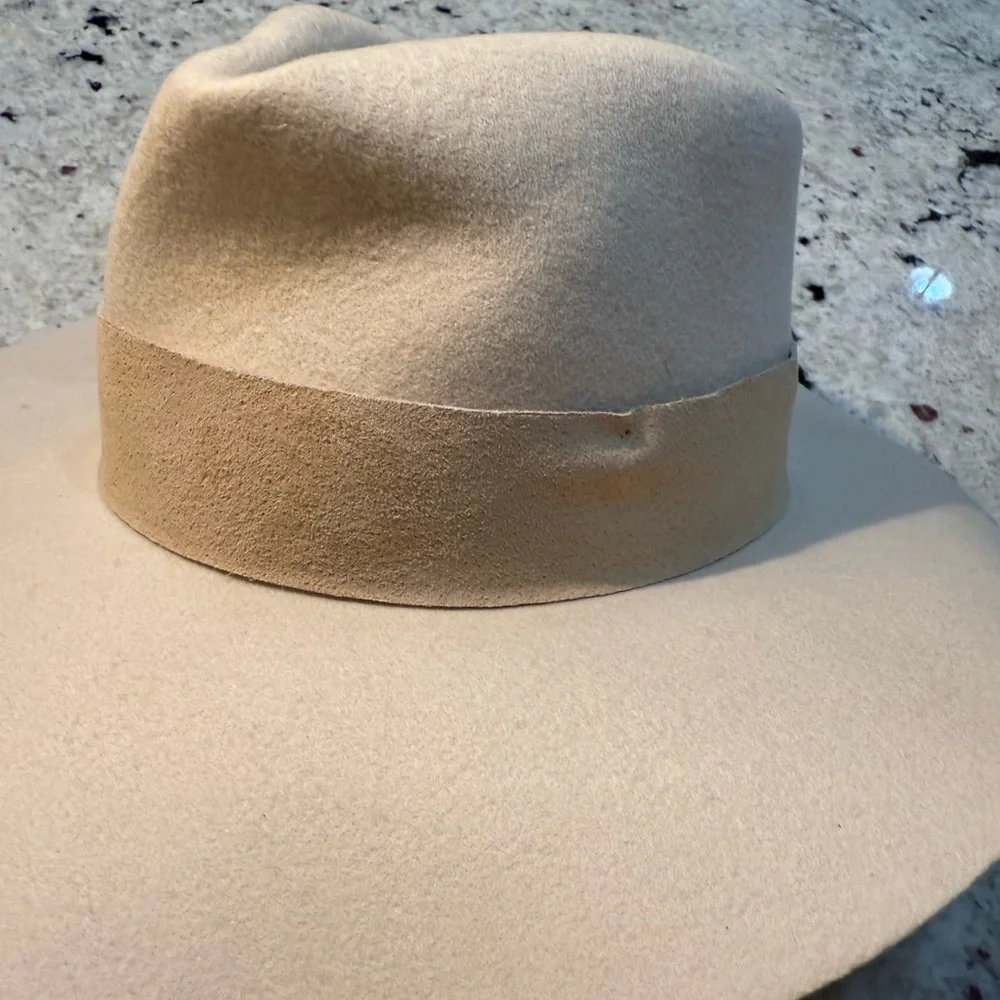 Wyeth Dylan Fedora Wool Felt Light Oatmeal Hat Size SM